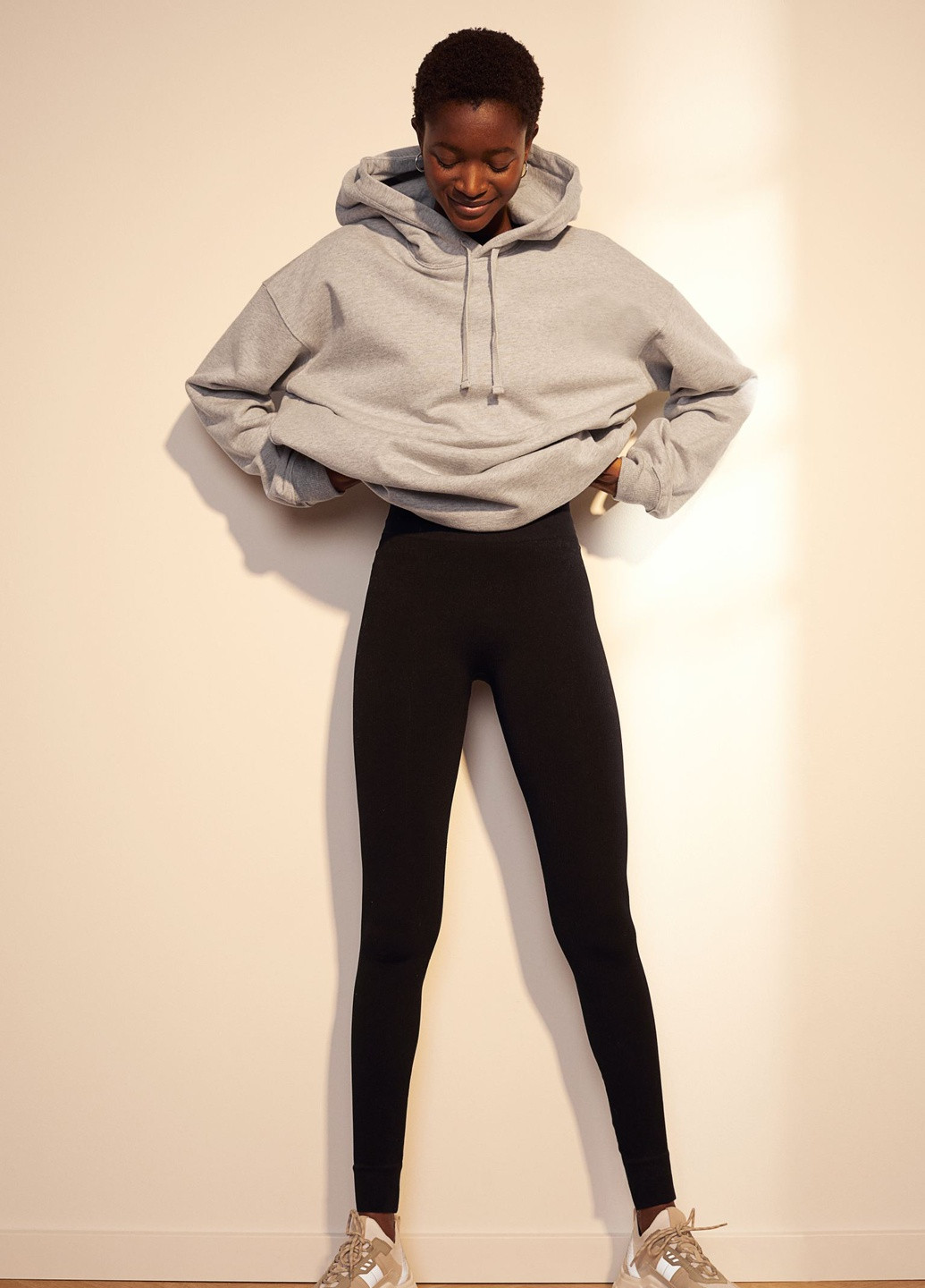 Черные демисезонные леггинсы H&M