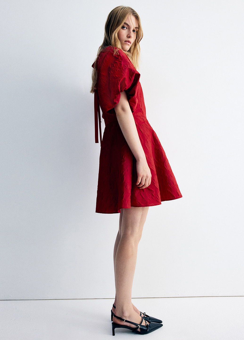 Червона святковий, коктейльна сукня H&M однотонна