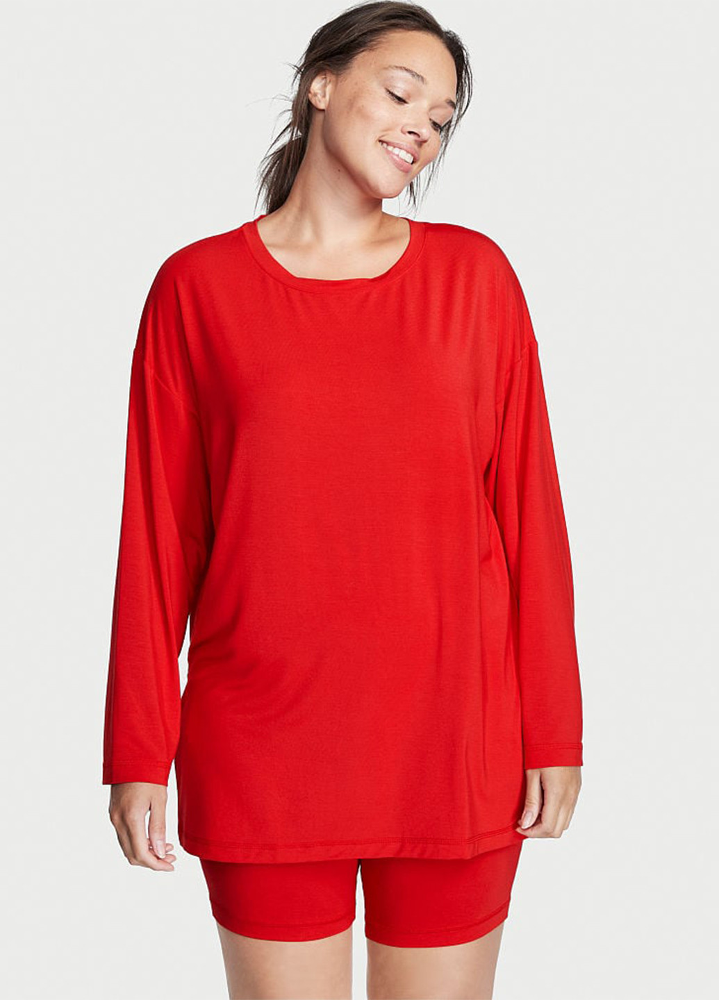 Красная всесезон пижама (лонгслив, шорты) лонгслив + шорты Victoria's Secret