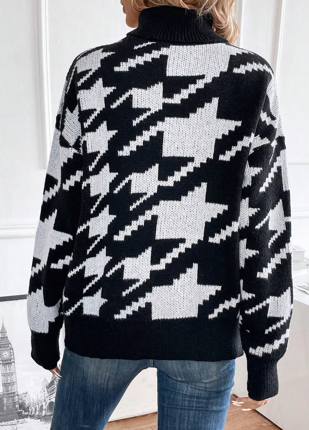 Черно-белый демисезонный свитер SHEIN