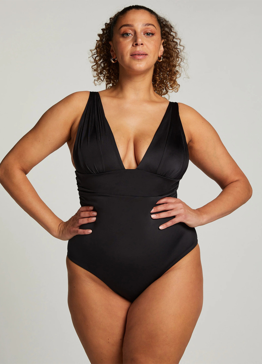 Черный демисезонный купальник слитный, майо Hunkemoller