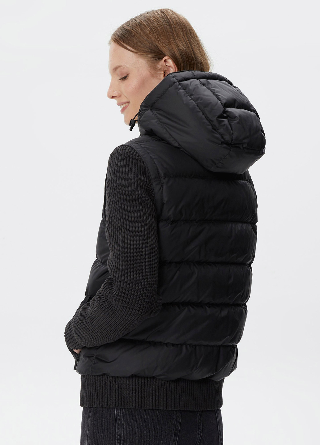 Черная демисезонная куртка Lacoste