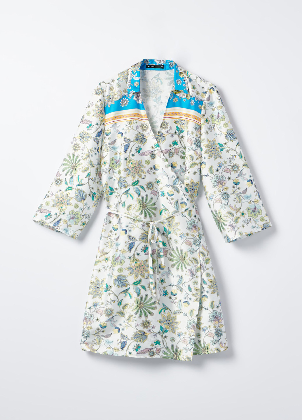 Молочное кэжуал платье на запах Mohito с цветочным принтом