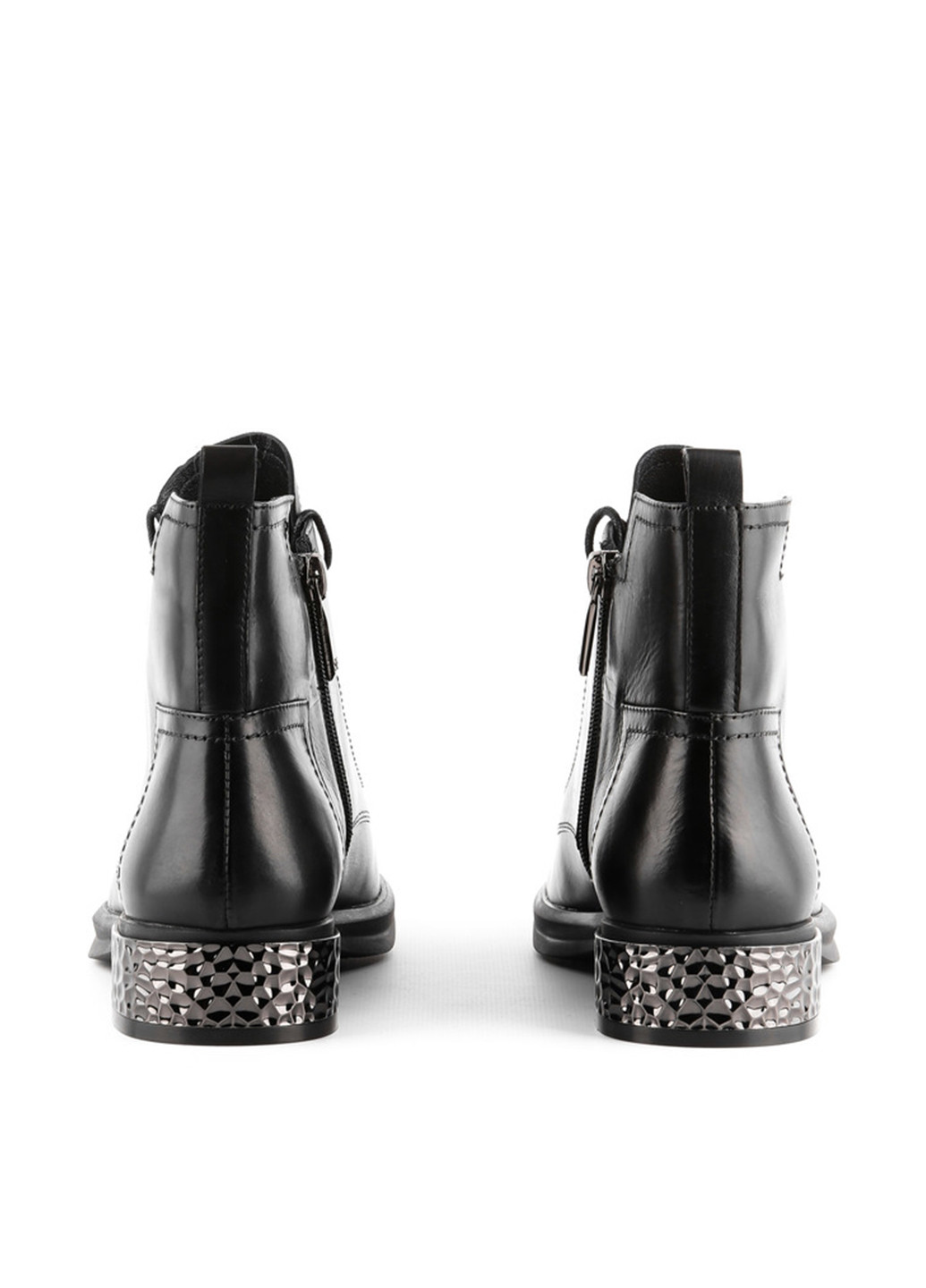 Осенние ботинки Sasha Fabiani с металлическими вставками, со шнуровкой