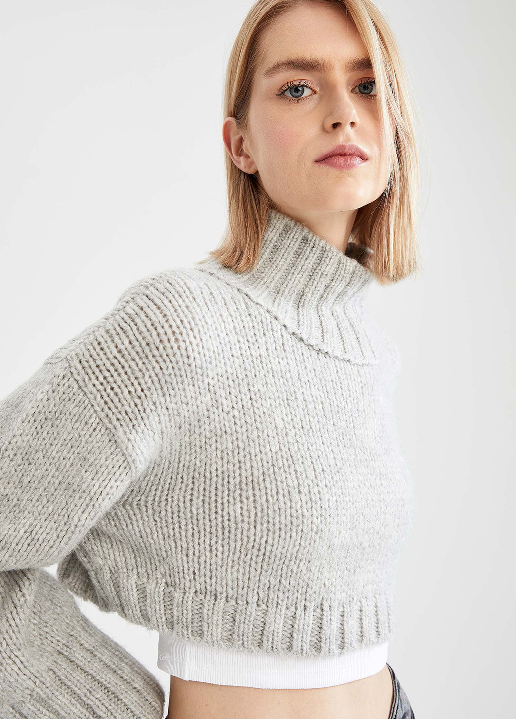 Світло-сірий зимовий светр DeFacto