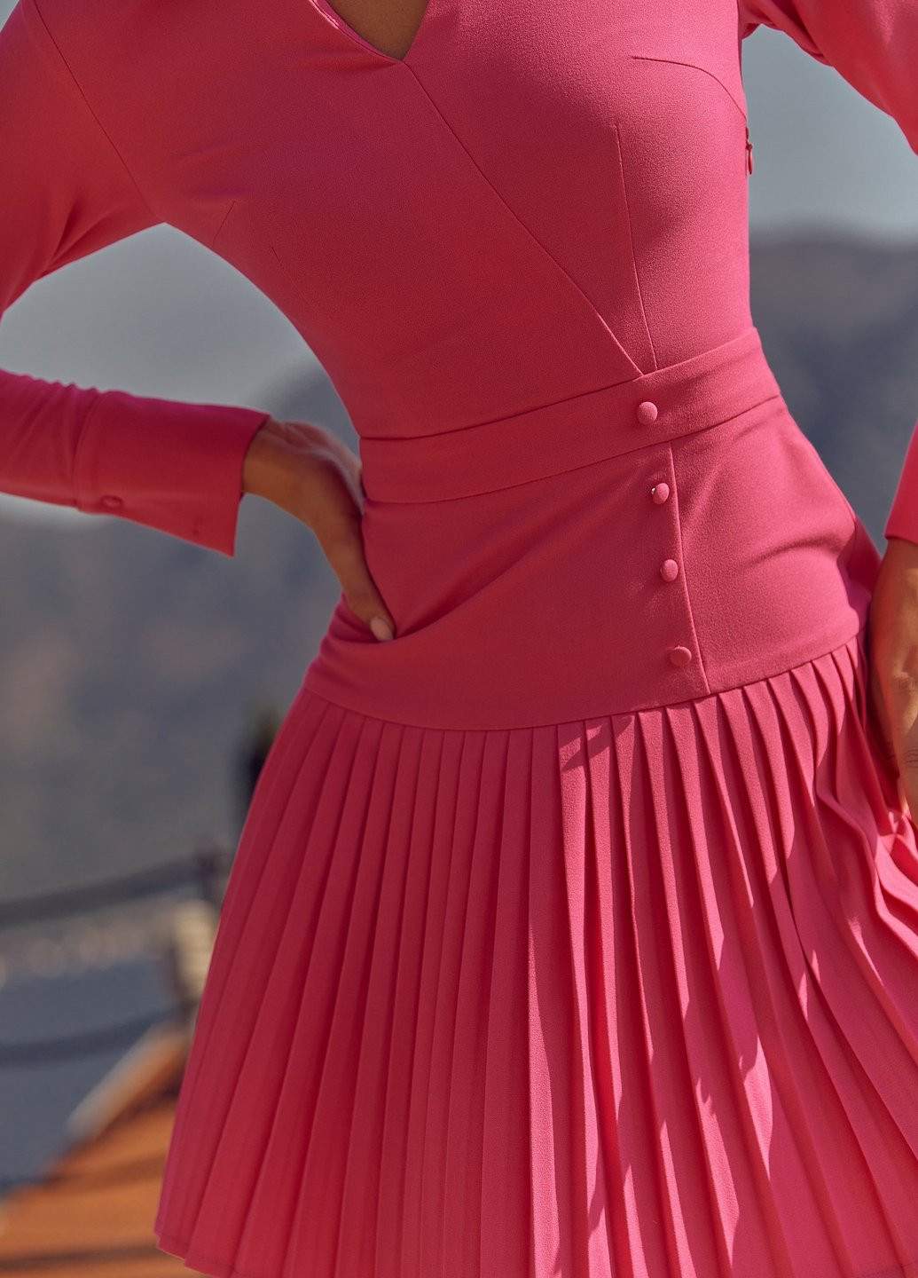 Рожева кежуал малинове плаття з плісировкою Gepur однотонна