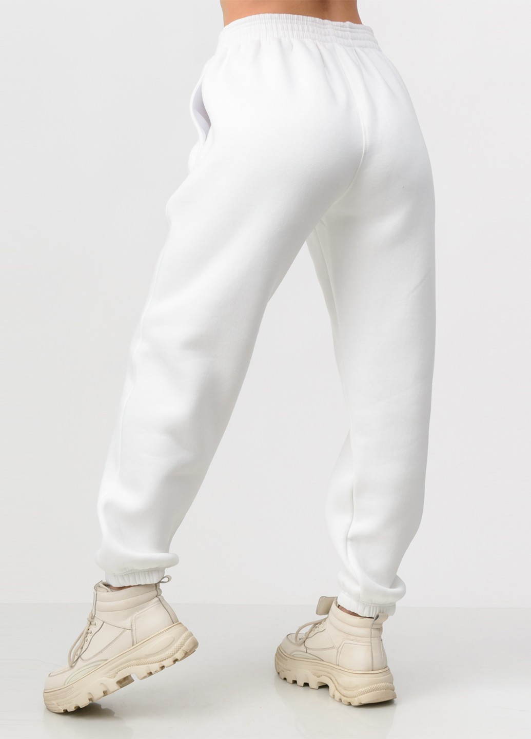 Белые спортивные демисезонные джоггеры брюки Go Fitness