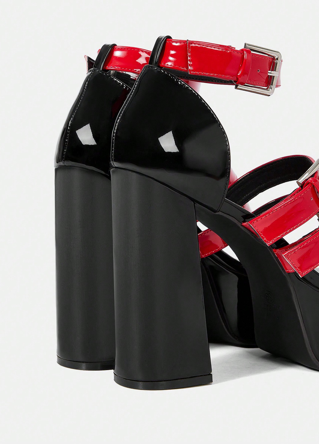 Комбинированные босоножки SHEIN с ремешком с аппликацией, с заклепками, с пряжкой