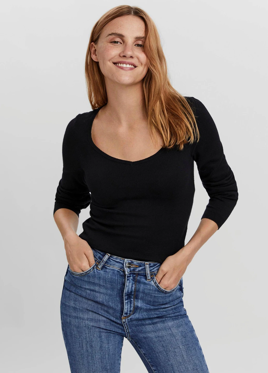 Черный демисезонный свитер Vero Moda