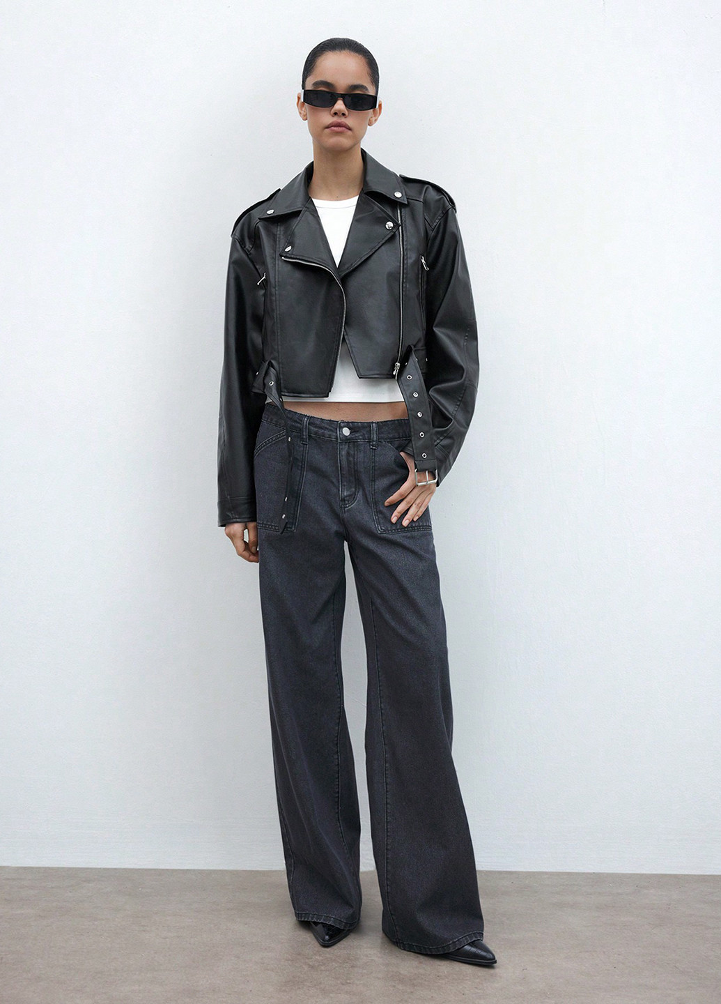 Черная демисезонная куртка косуха SHEIN