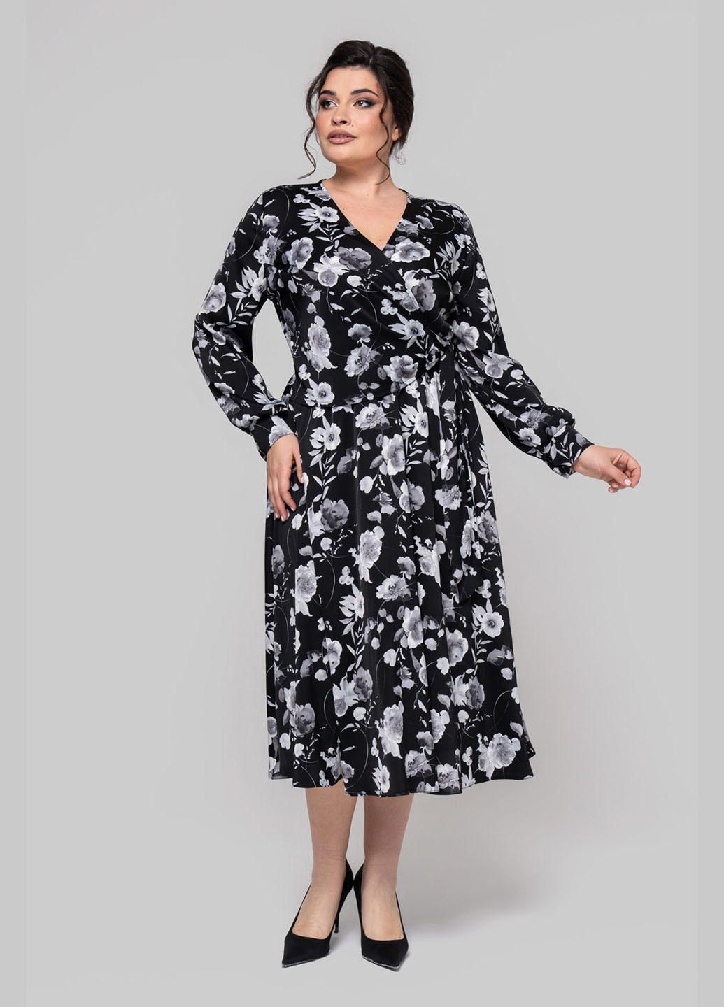 Черное кэжуал платье на запах A'll Posa с цветочным принтом