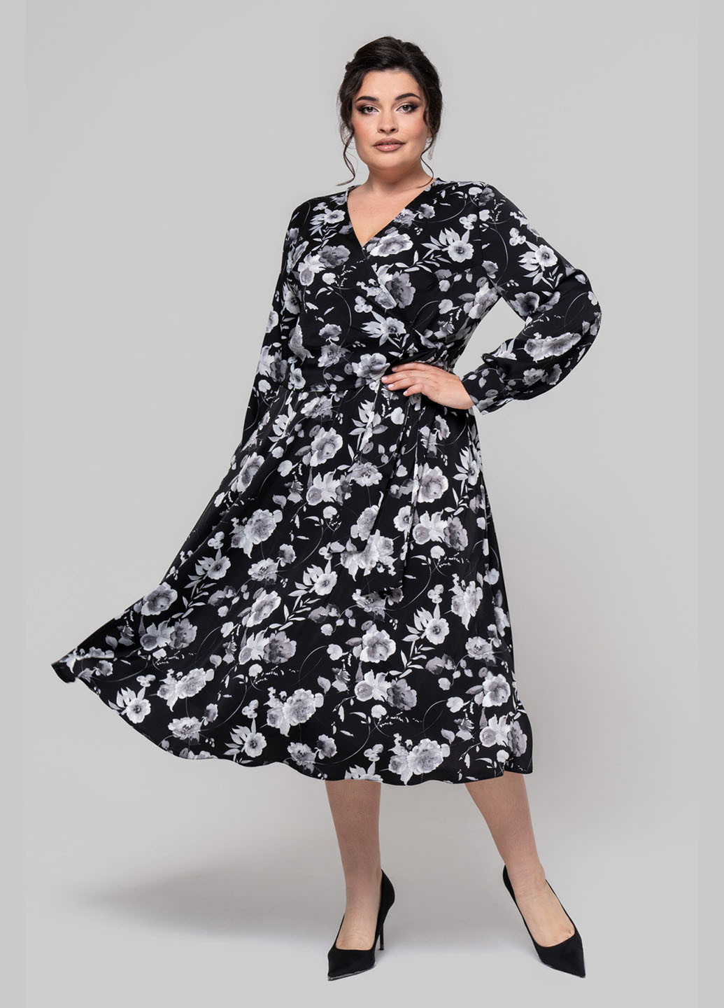 Черное кэжуал платье на запах A'll Posa с цветочным принтом