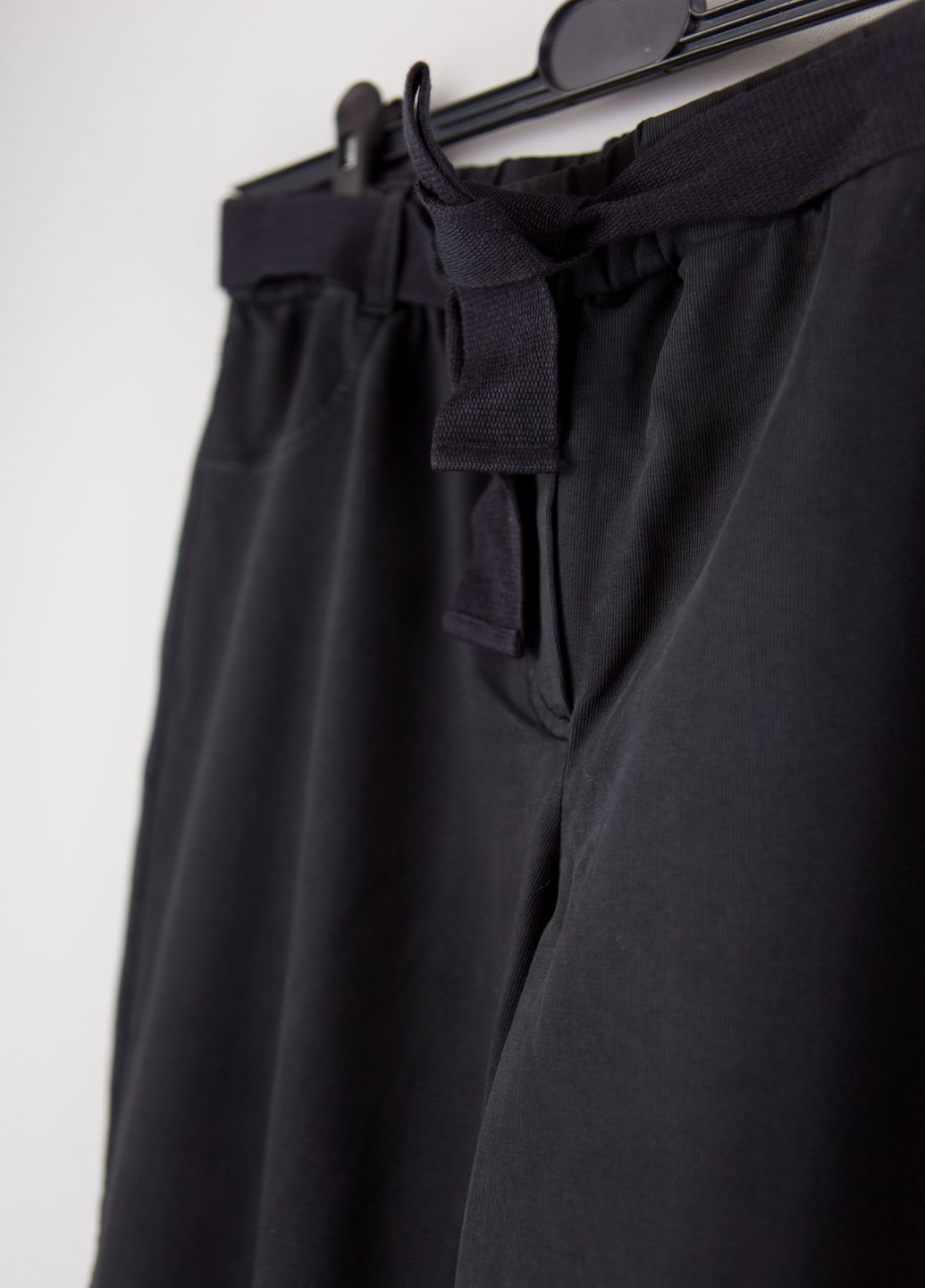 Черные демисезонные брюки United Colors of Benetton