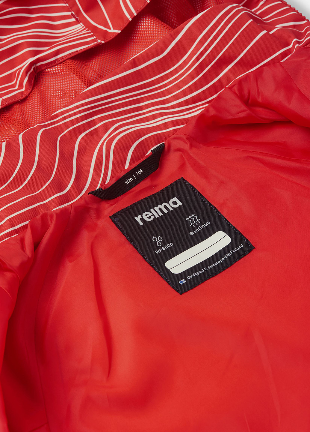 Красная демисезонная куртка Reima