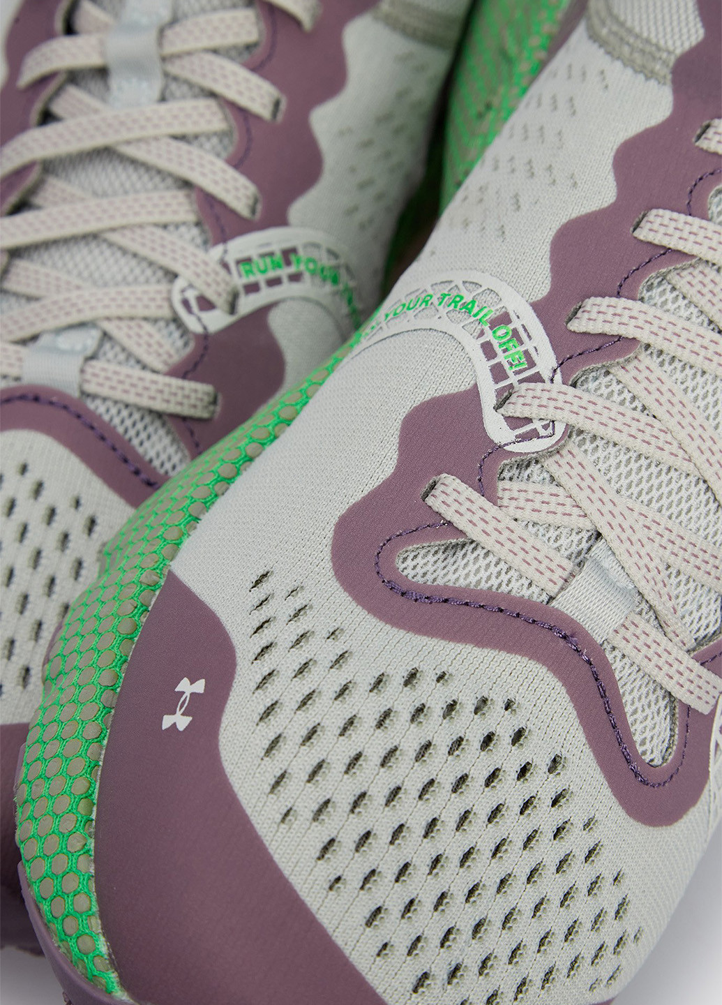 Цветные всесезонные кроссовки Under Armour