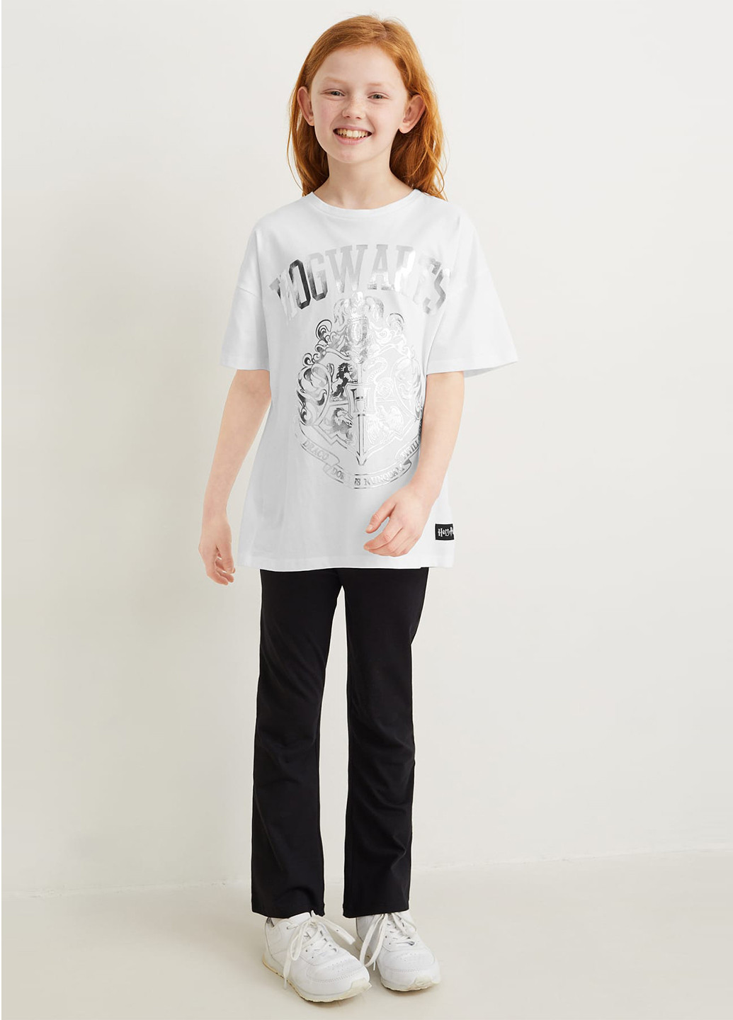 Черно-белый летний комплект (футболка, брюки) C&A