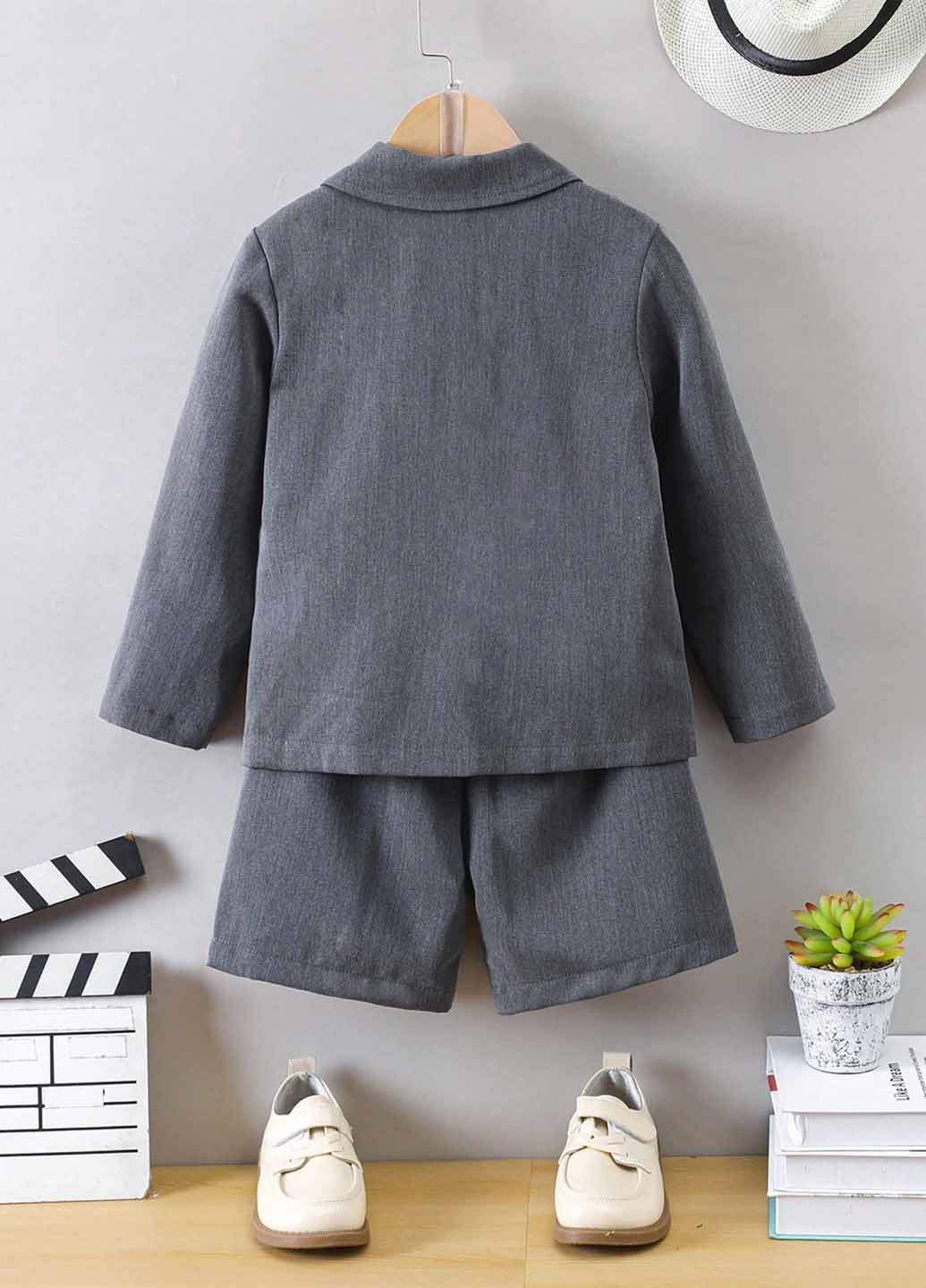 Сірий демісезонний комплект (піджак, футболка, шорти) SHEIN