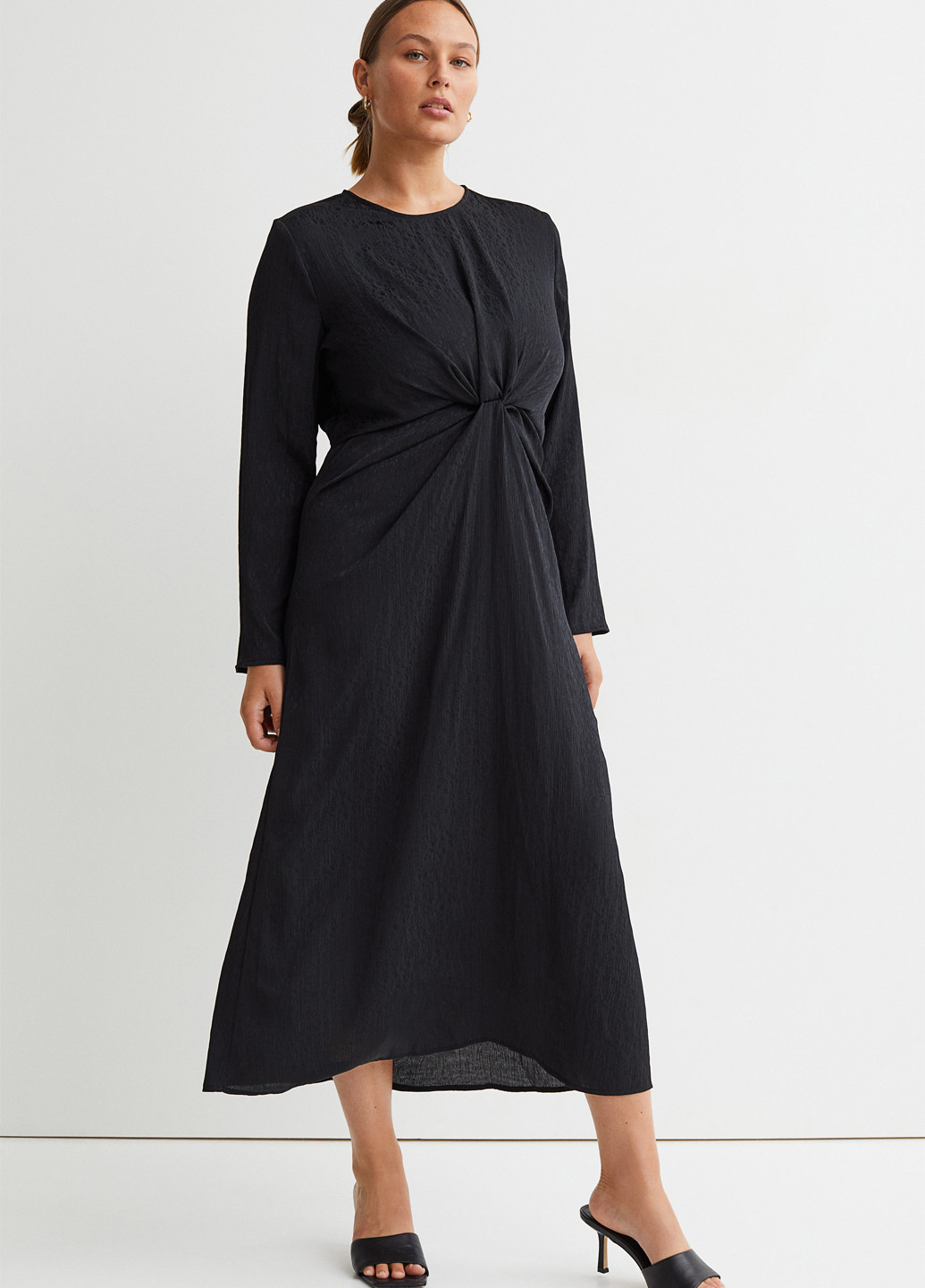 Черное кэжуал платье H&M однотонное
