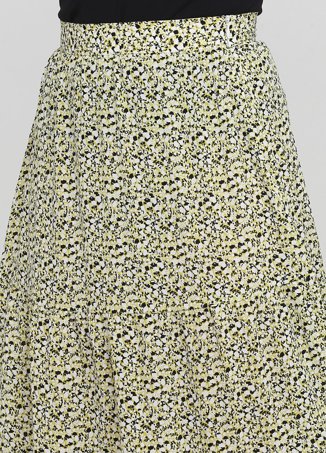 Салатовая кэжуал цветочной расцветки юбка C&A а-силуэта (трапеция)