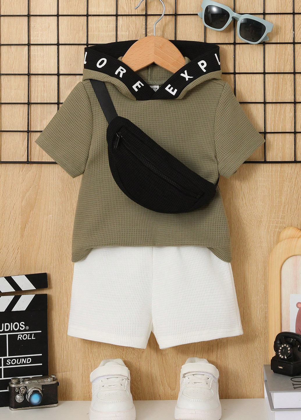 Комбинированный летний костюм (футболка, шорты) с шортами SHEIN