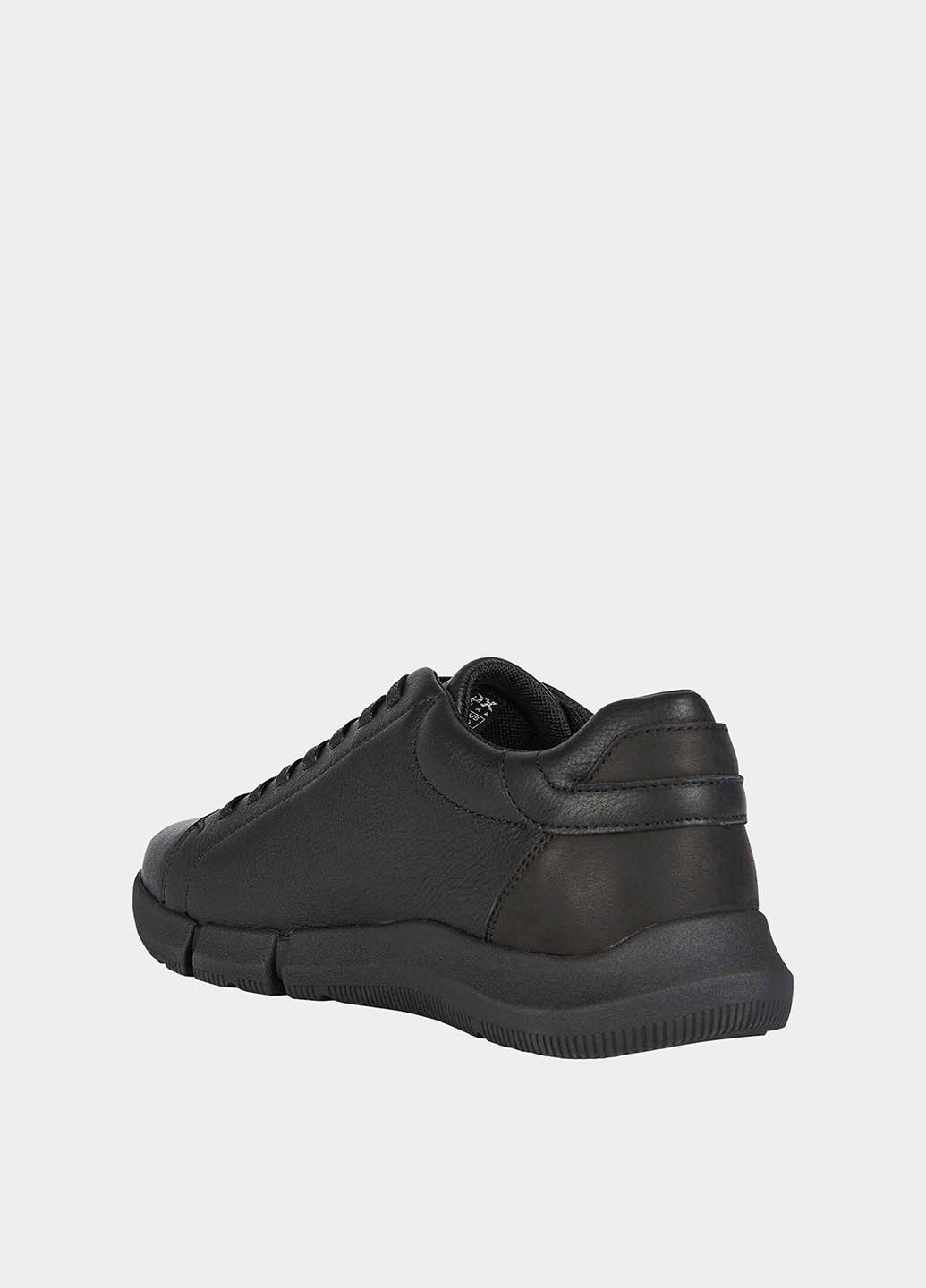 Черные демисезонные кроссовки Geox Adacter