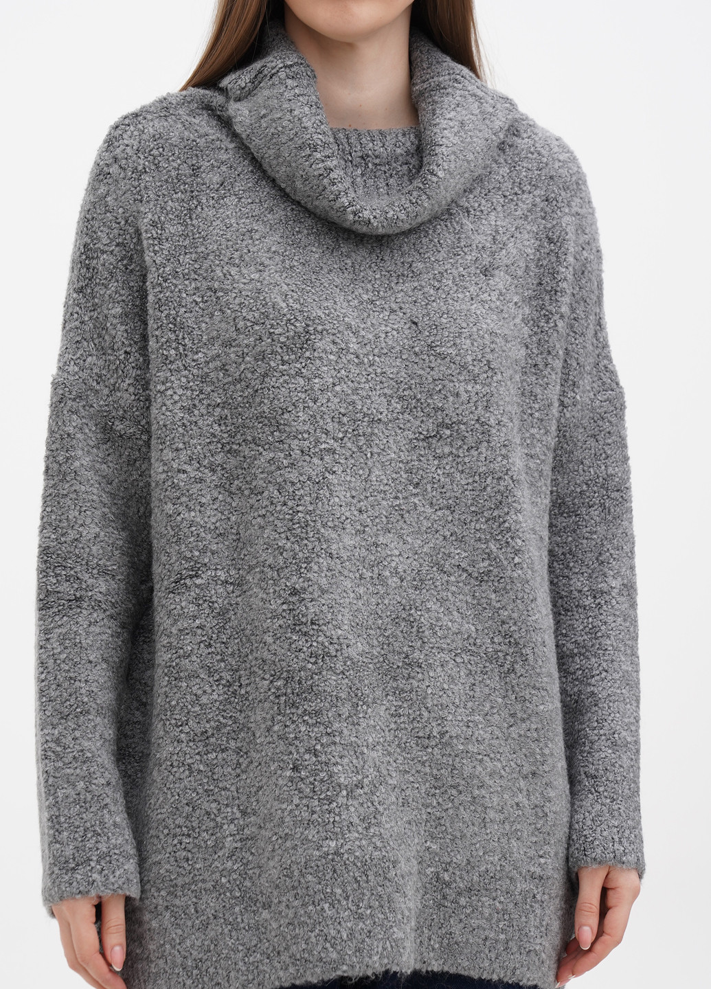 Сірий зимовий светр Terranova
