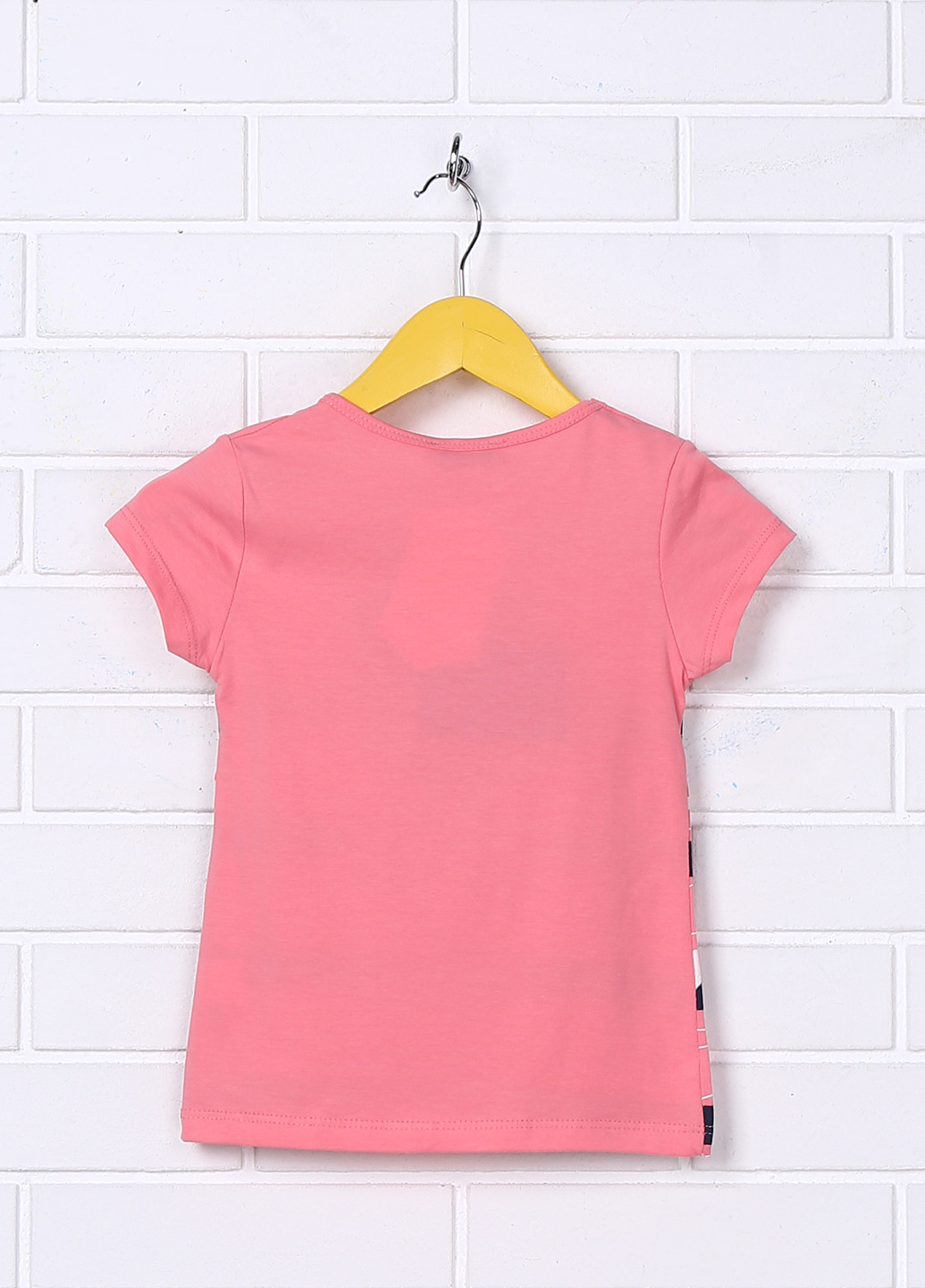 Персиковая летняя футболка с коротким рукавом Essu
