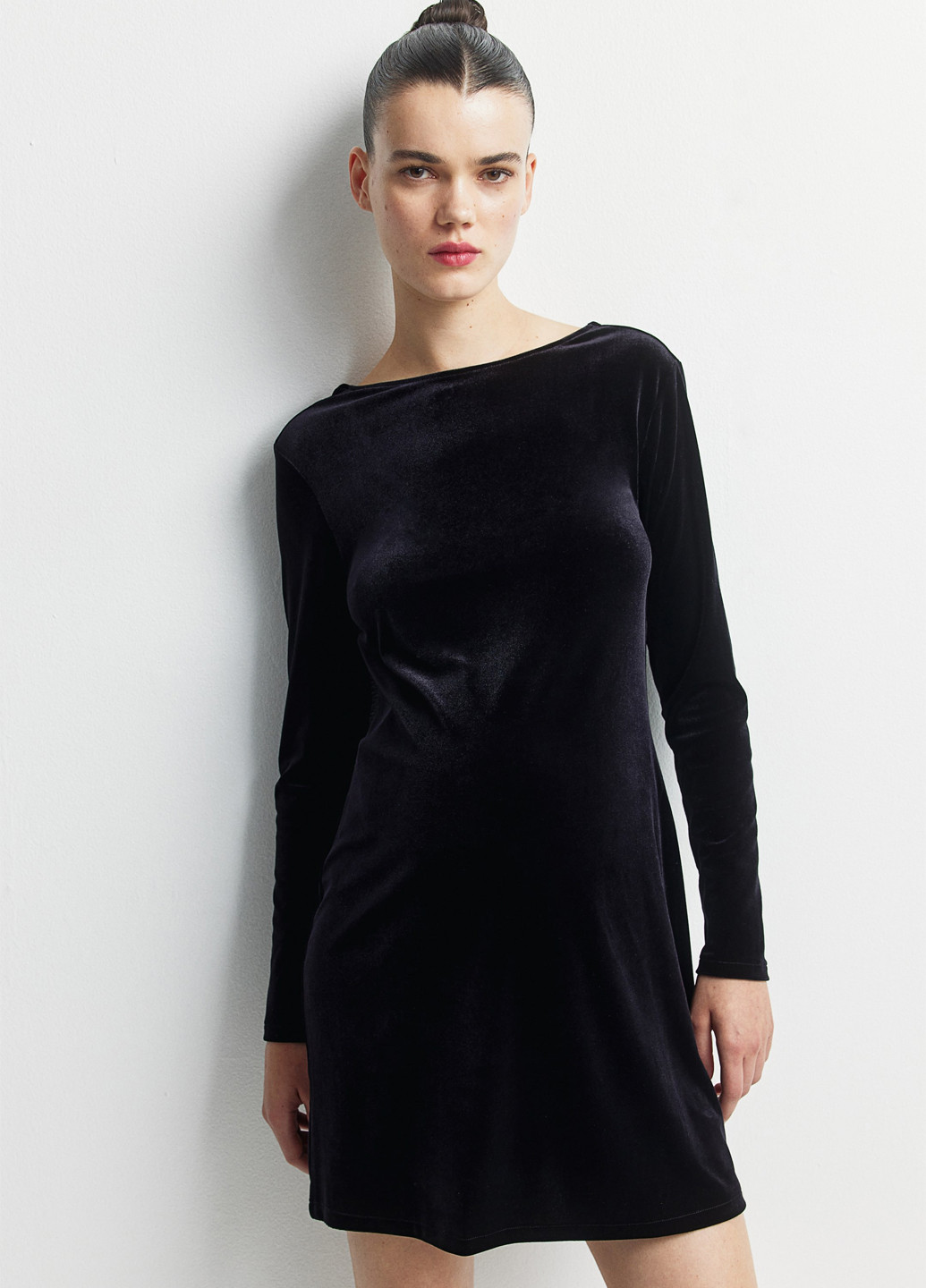 Чорна кежуал сукня для вагітних з відкритою спиною H&M однотонна