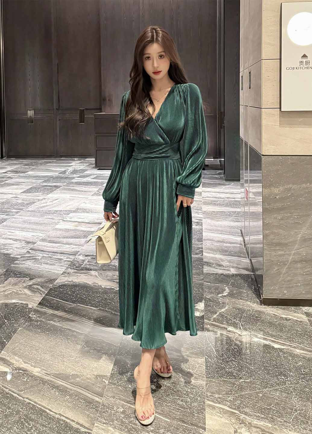 Изумрудное праздничный, кэжуал платье клеш SHEIN однотонное