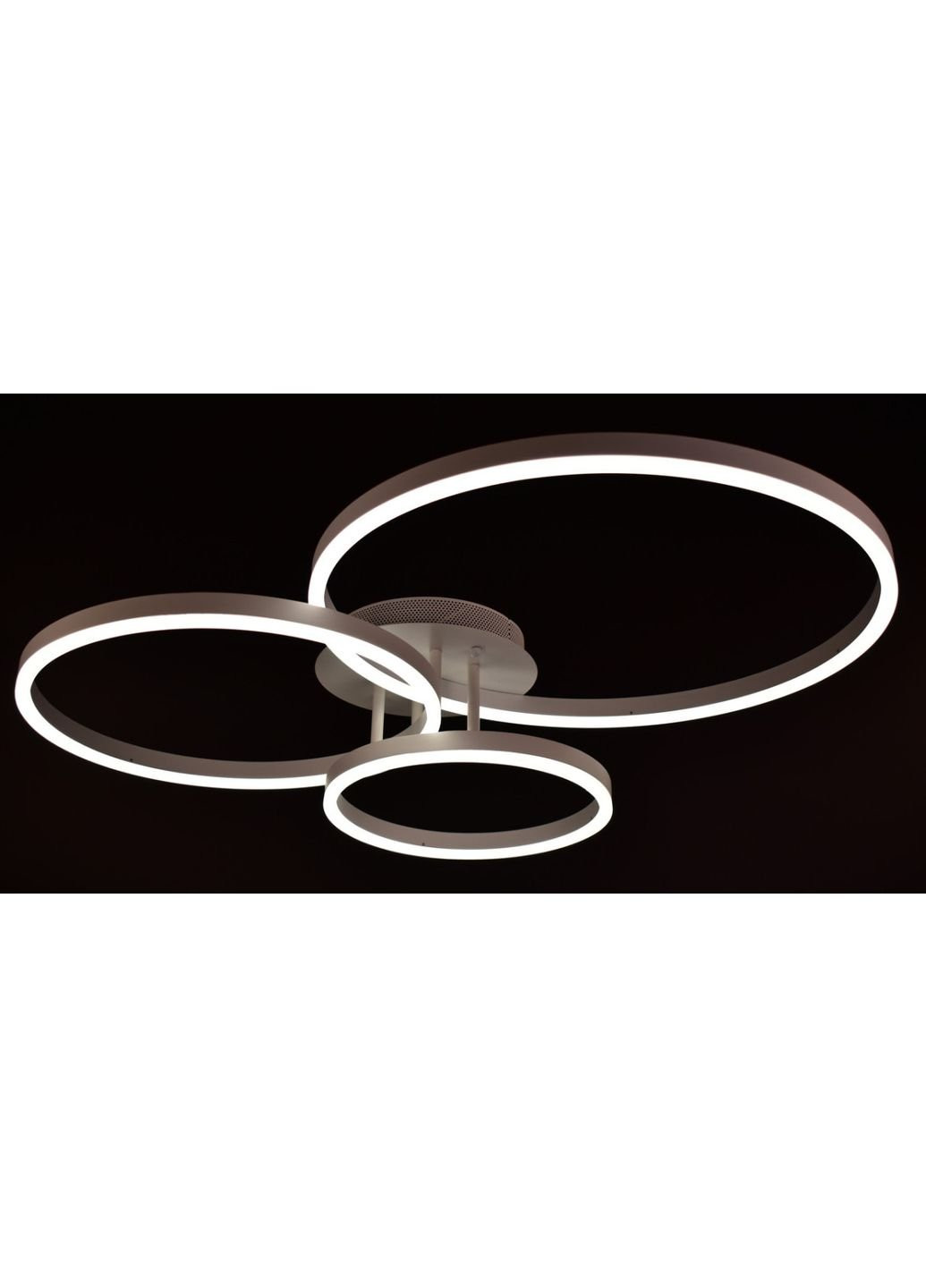 Люстра потолочная LED с пультом A8008/3-wh Белый 14х70х80 см. Sunnysky (253627085)