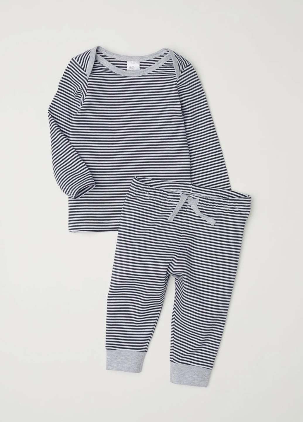 Графитовый демисезонный комплект (лонгслив, брюки) H&M