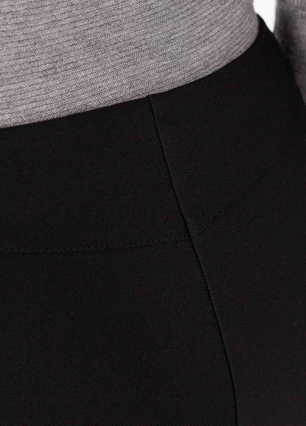 Черные кэжуал демисезонные зауженные брюки Femme