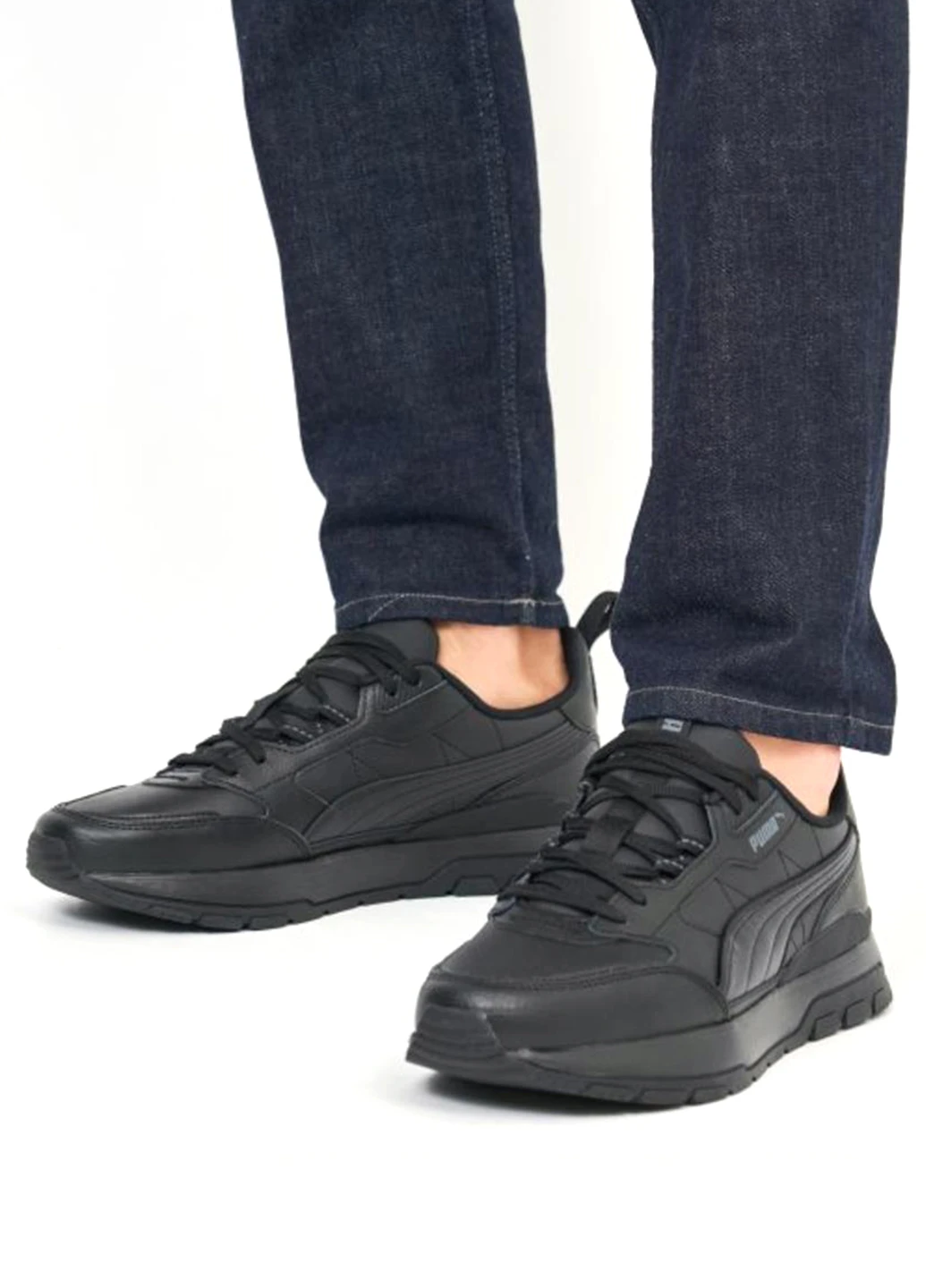 Чорні Осінні кросівки 38320201 Nike R78 TREK