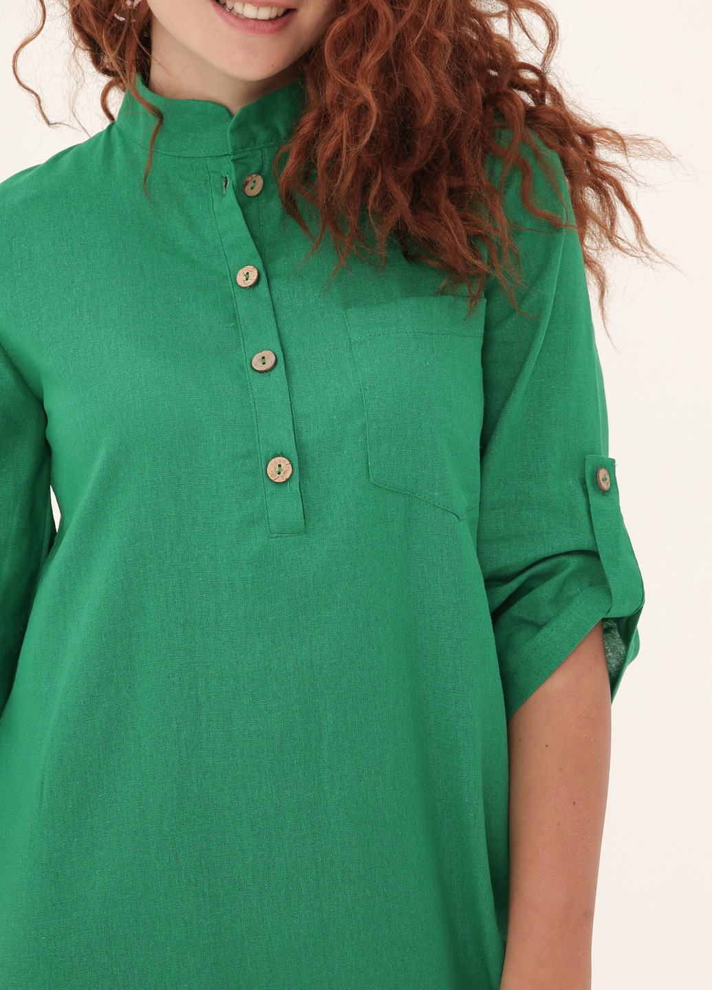 Зеленое кэжуал льняное платье классического кроя INNOE однотонное