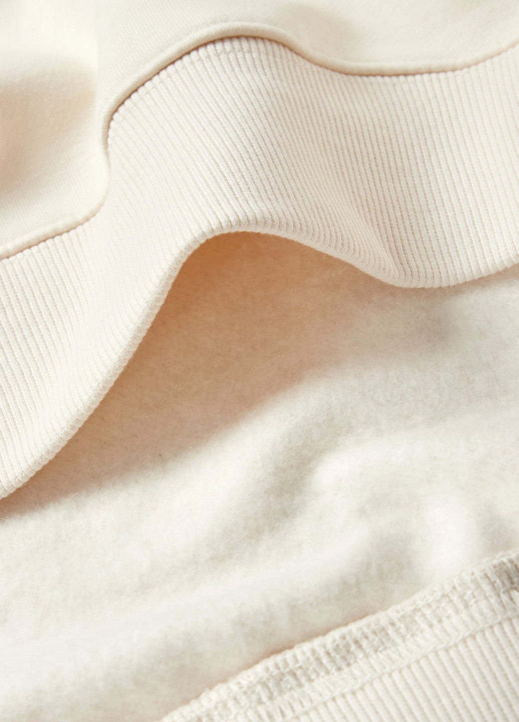 Молочный свитшот C&A надпись без декора (362208050)