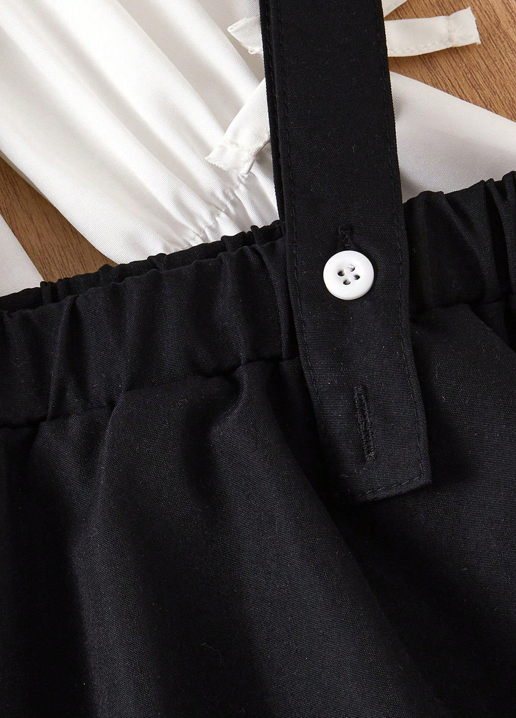 Черно-белый демисезонный костюм (блуза, юбка) юбочный SHEIN