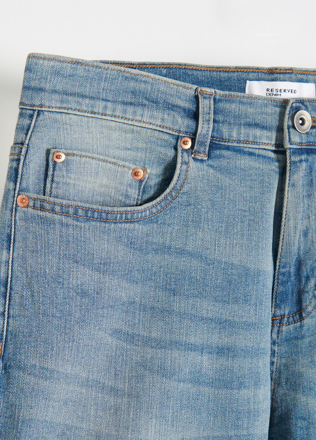 Синие демисезонные каррот фит джинсы Reserved