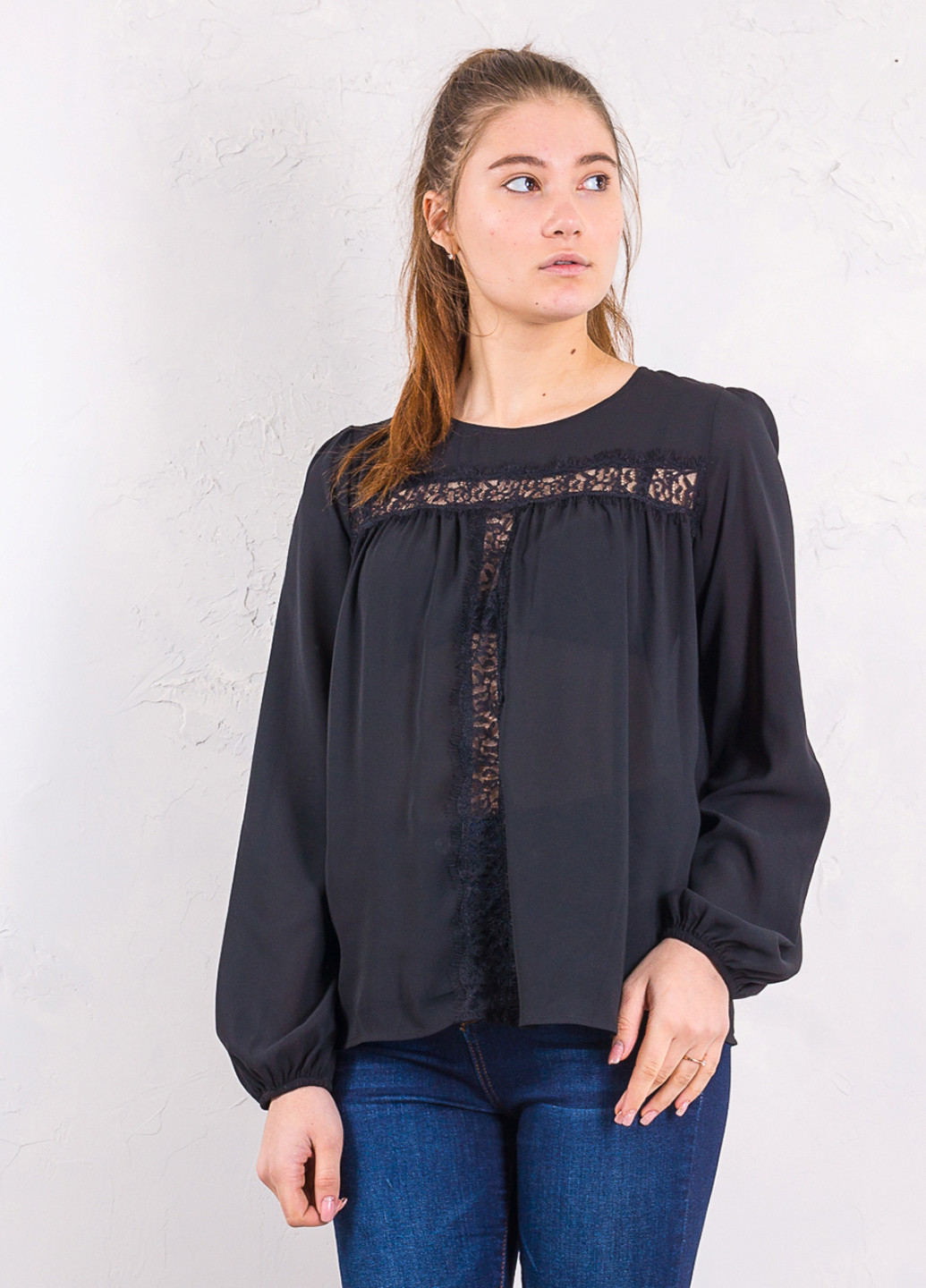 Чорна демісезонна блуза Sarah Chole