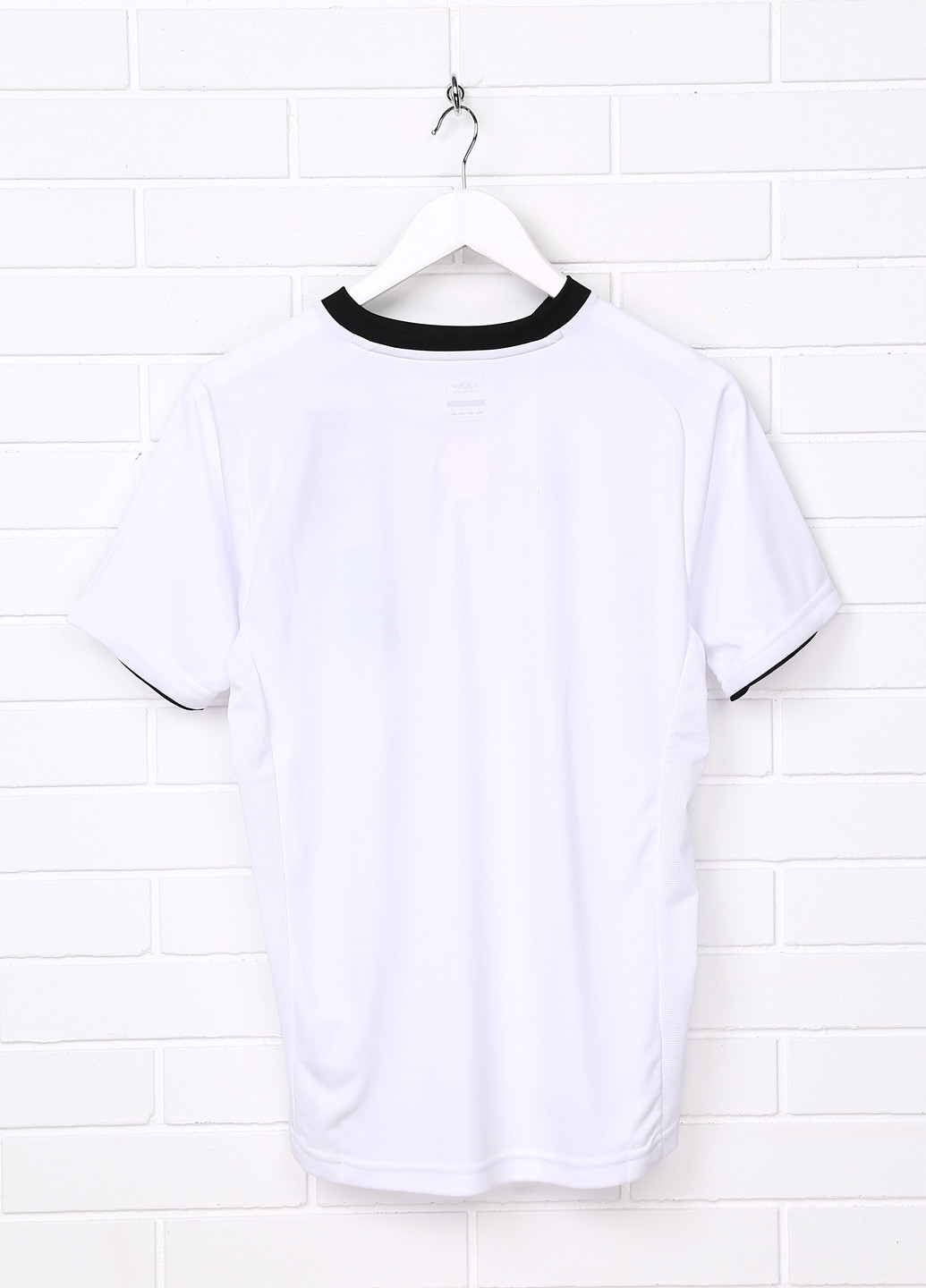 Белая летняя футболка с коротким рукавом Umbro