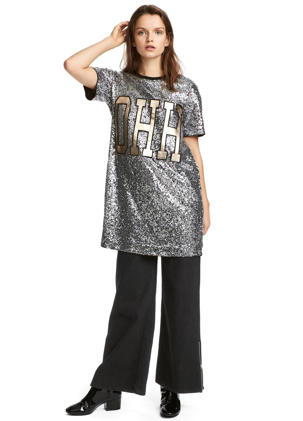 Серебряное кэжуал платье платье-футболка H&M с надписью