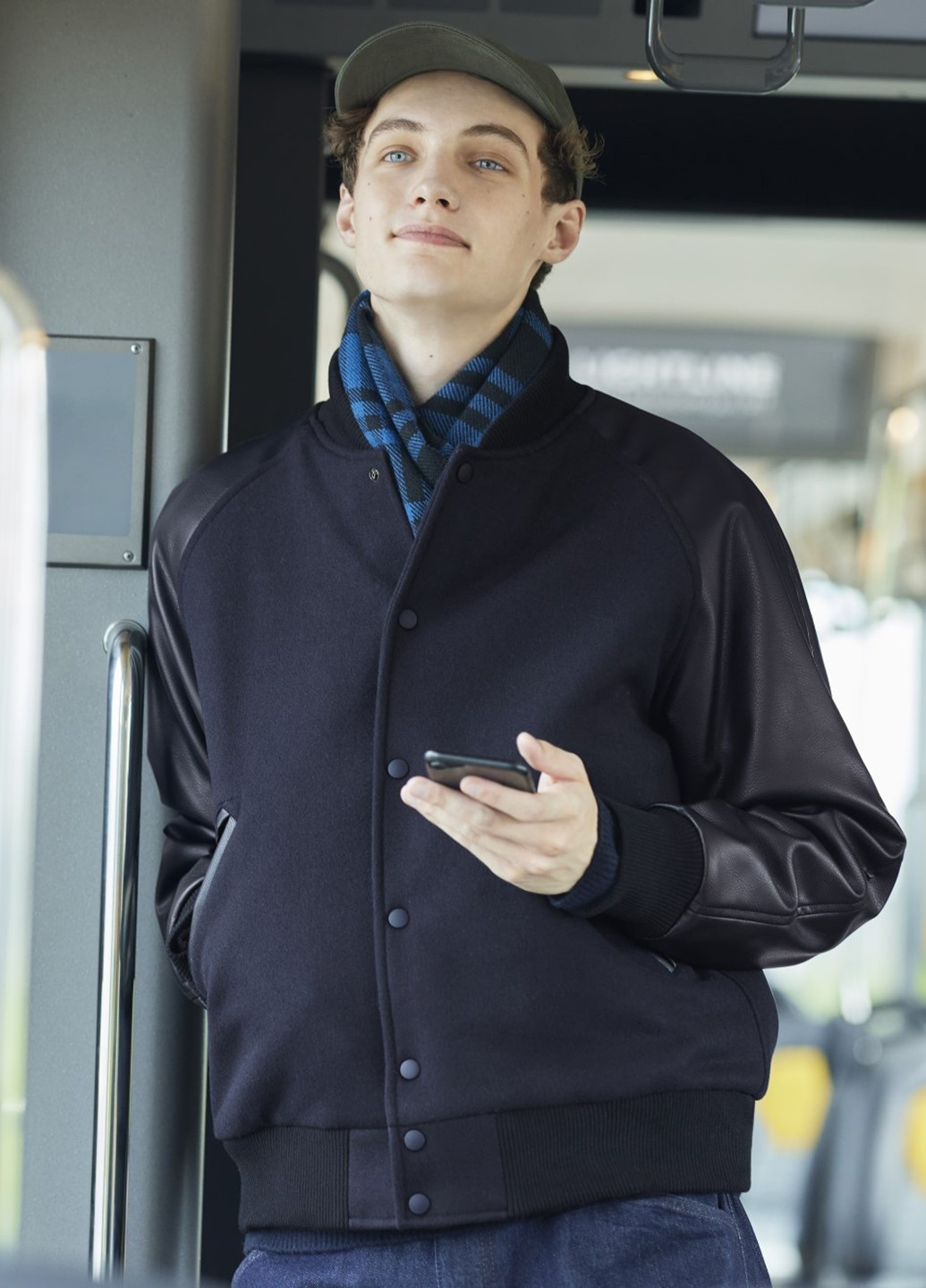 Бомбер Uniqlo на кнопках (258287605)