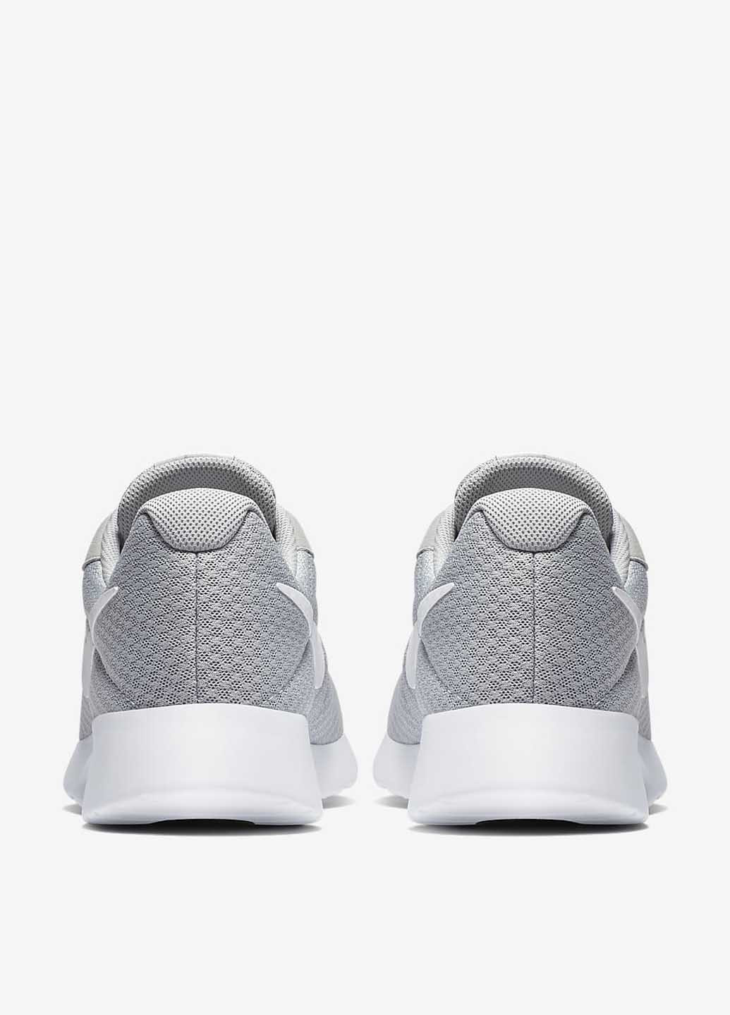 Світло-сірі всесезон кросівки Nike Tanjun