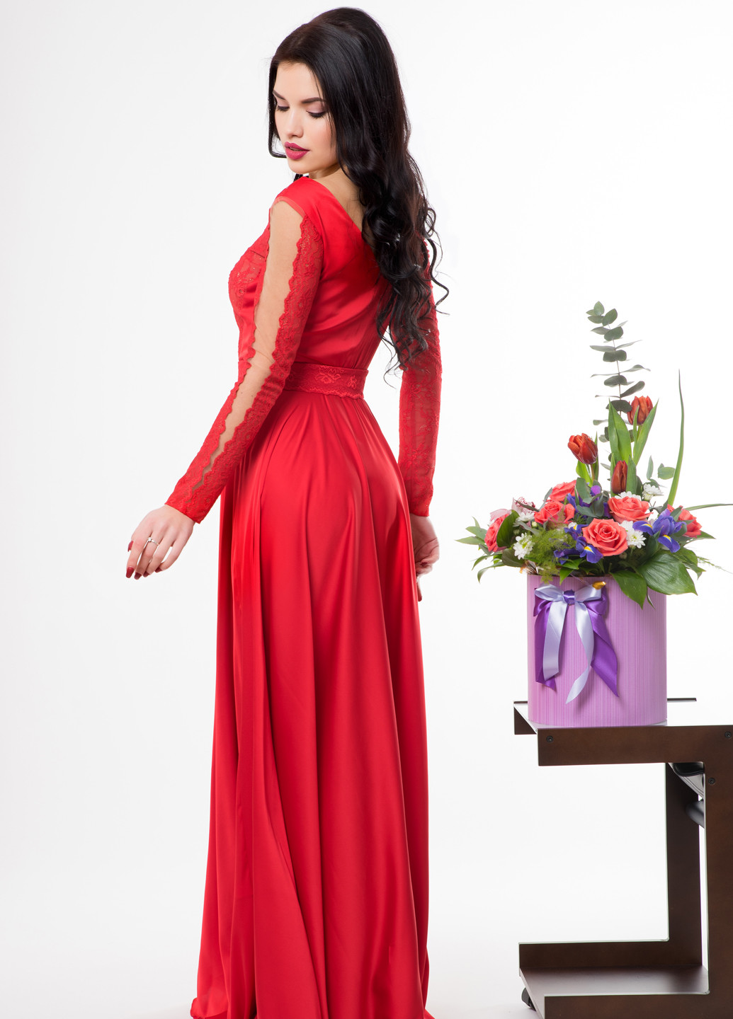 Красное вечернее платье с длинным рукавом Seam однотонное