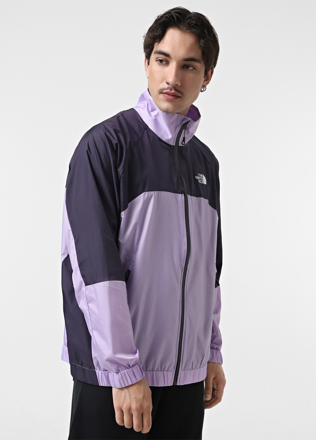 Бузкова демісезонна вітровка The North Face