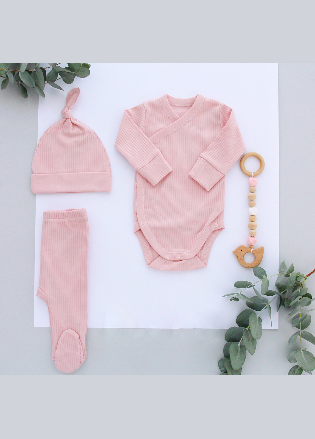 Розовый демисезонный комплект (шапка, боди, ползунки) KRAKO