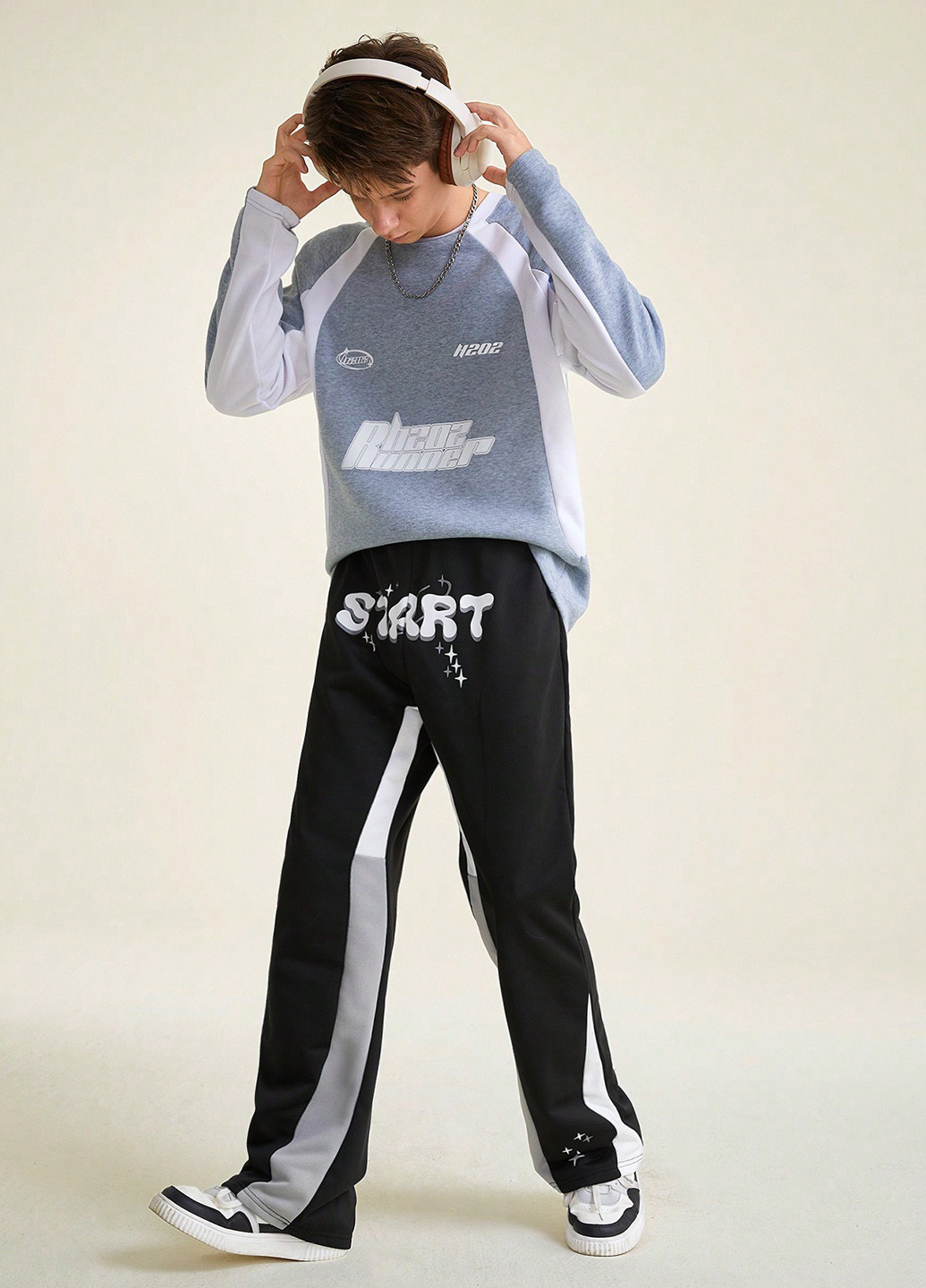 Черные спортивные, кэжуал демисезонные брюки прямые SHEIN