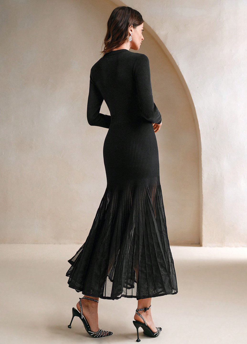 Черное кэжуал платье годе SHEIN однотонное