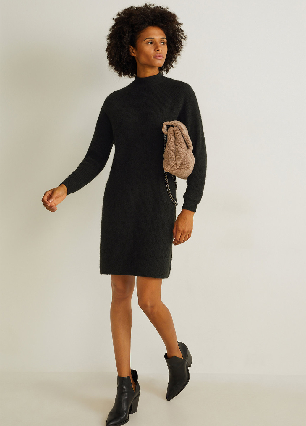 Черное кэжуал платье платье-свитер C&A однотонное
