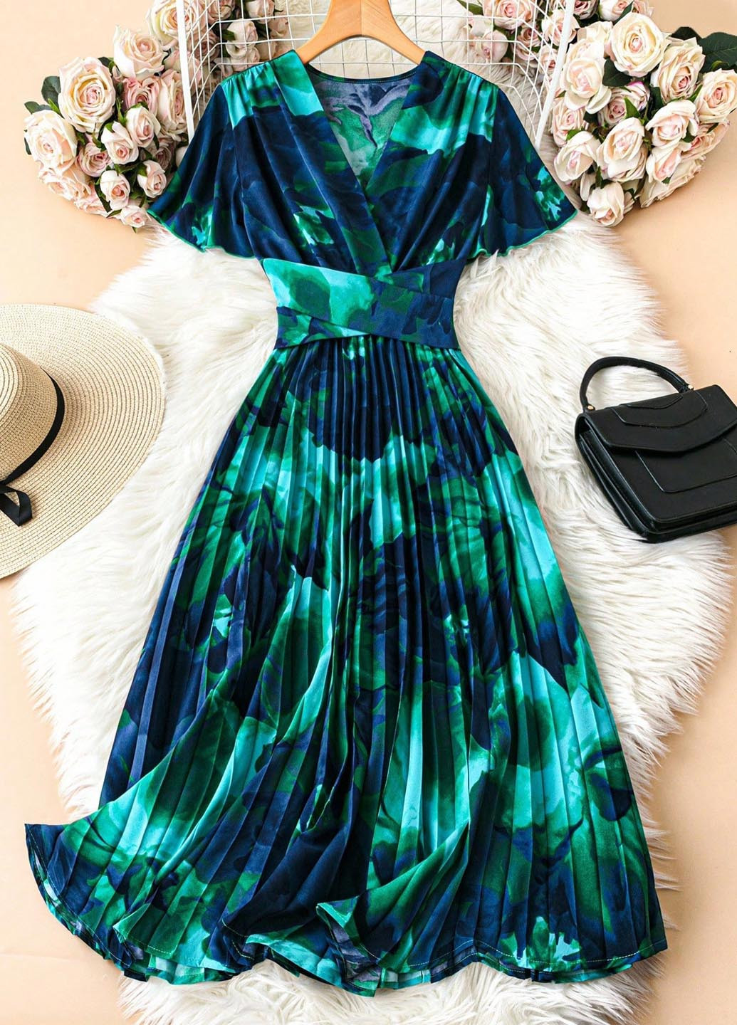 Комбинированное кэжуал платье плиссированное SHEIN с абстрактным узором