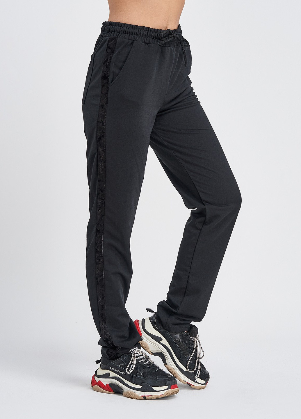 Черные спортивные демисезонные прямые брюки ISSA PLUS